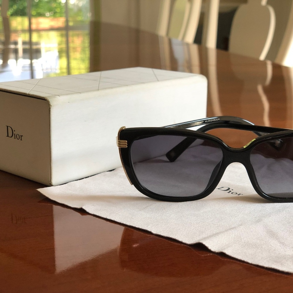 Dior Sunglasses (+ Box & Cleaning Cloth)